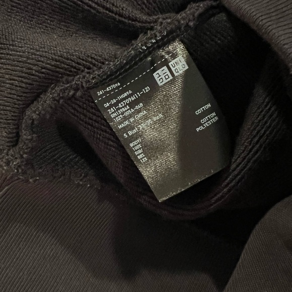 New Uniqlo cropped puff sleeve sweatshirt - Picture 3 of 3